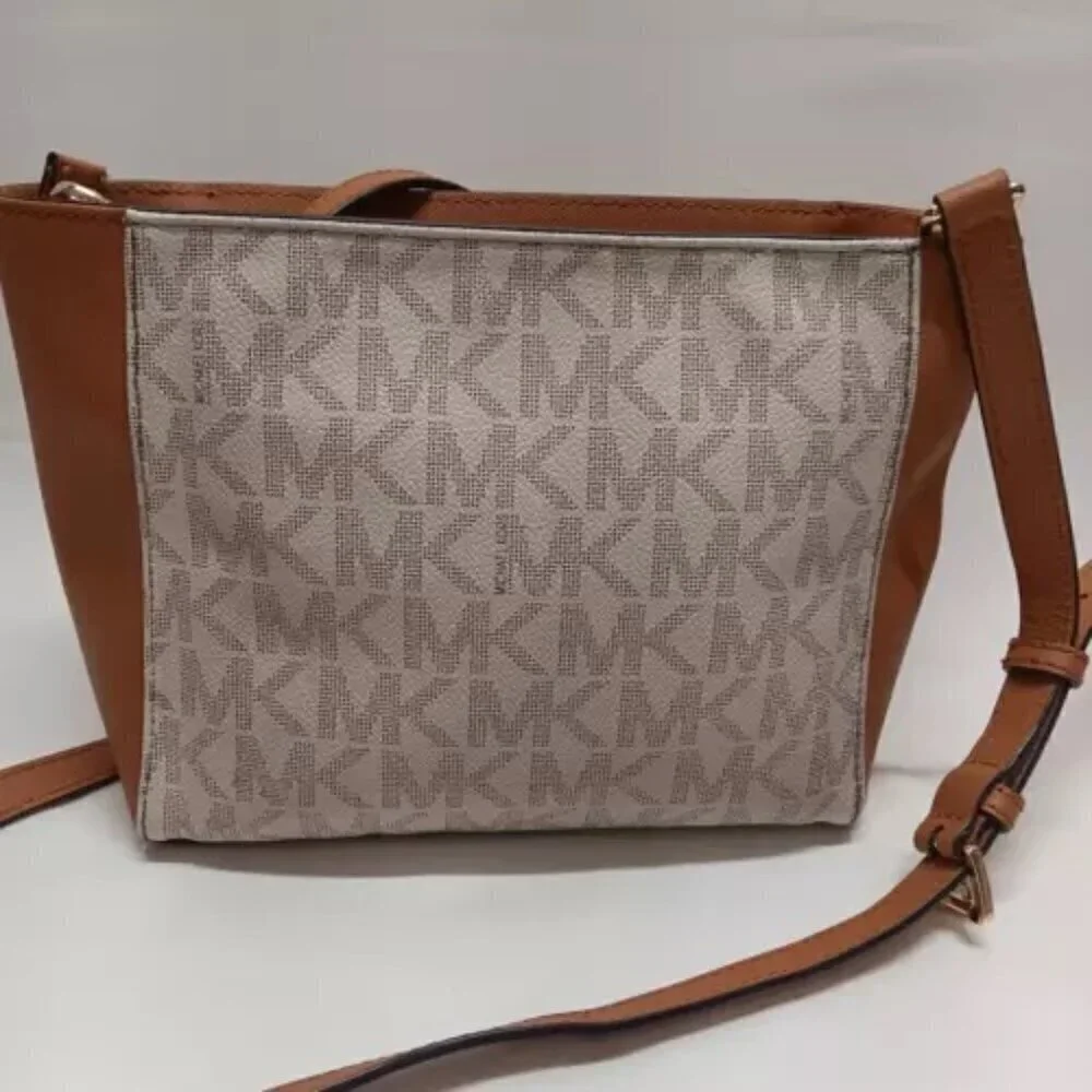 MICHAEL KORS‎ Signature Hamilton Traveler Medium Top Zip Messenger Bag Padlock